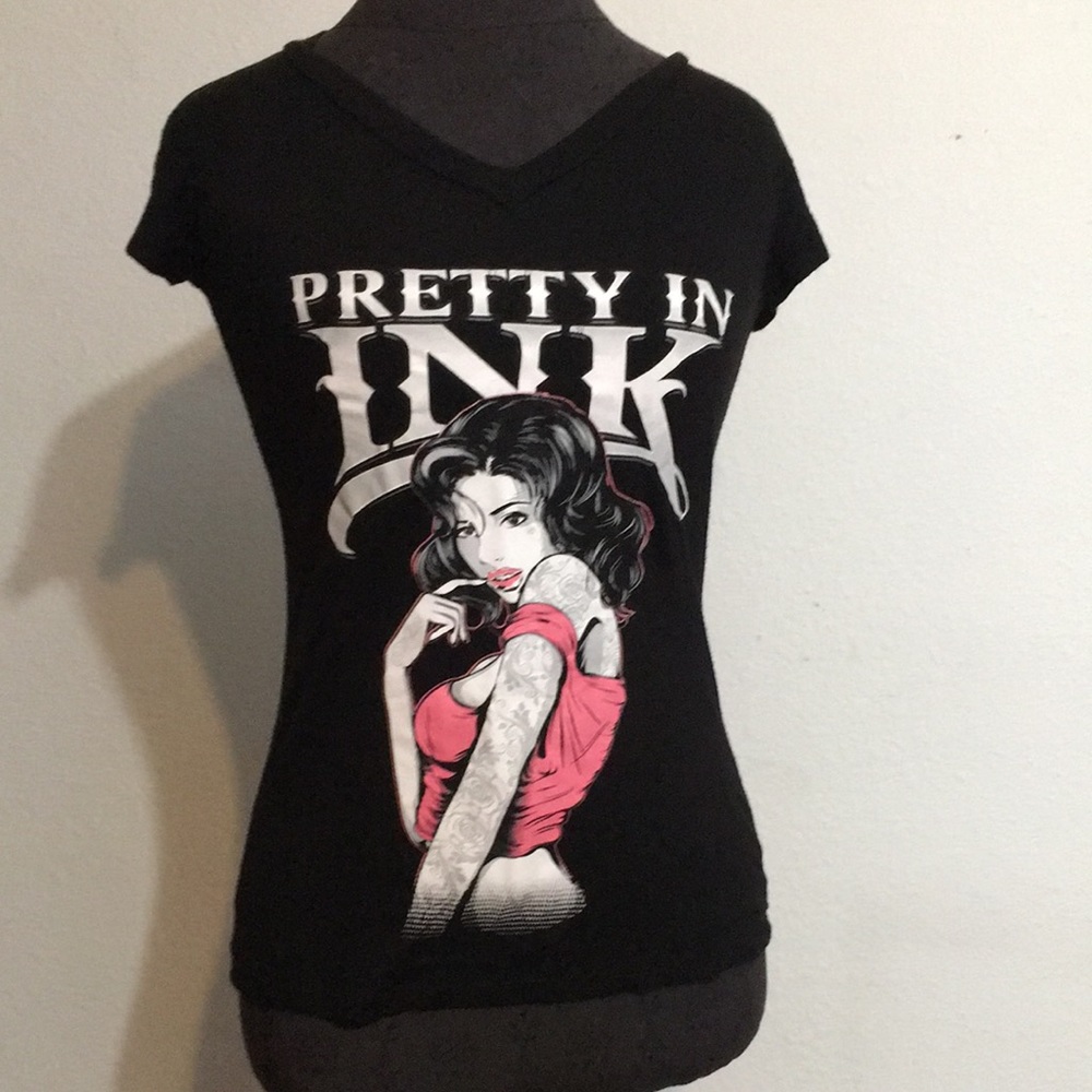 Black t-shirt